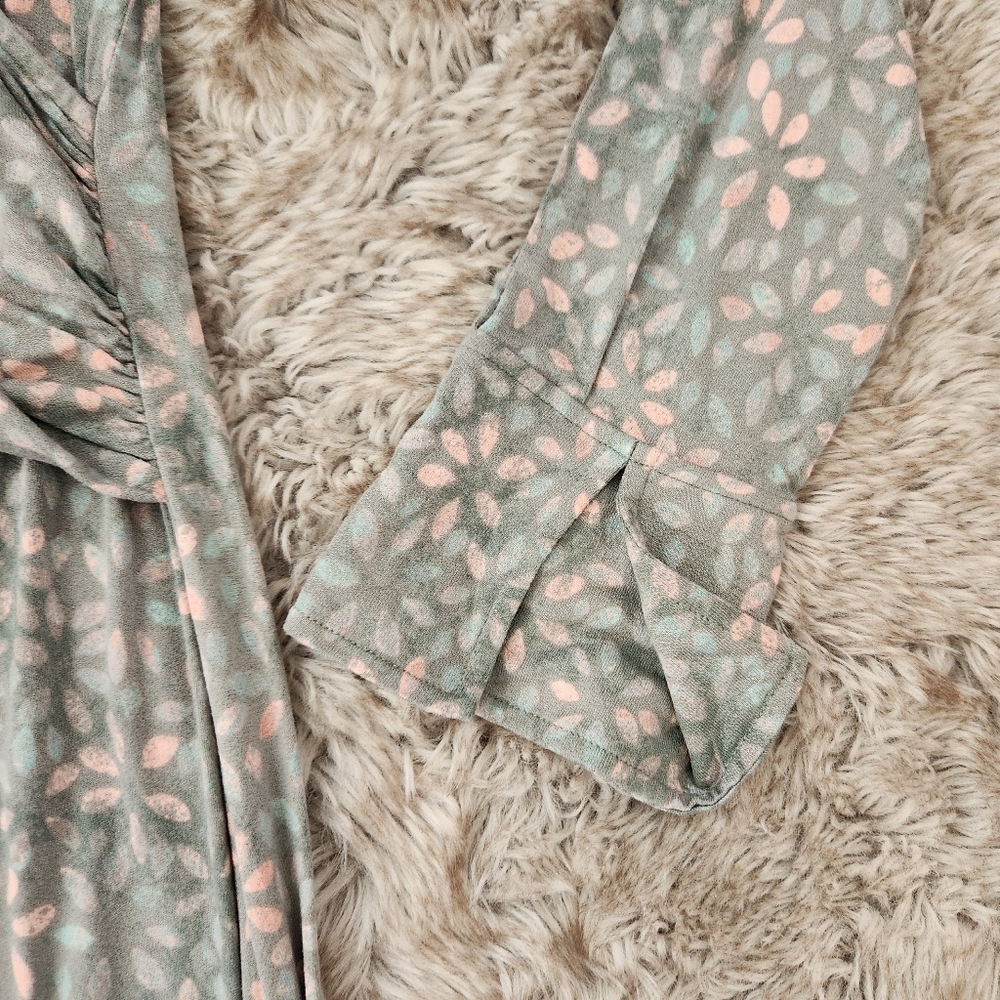 Free People Shayla Wrap Midi Dress‎ In Sky Floral With Gray Background - Picture 6 of 13